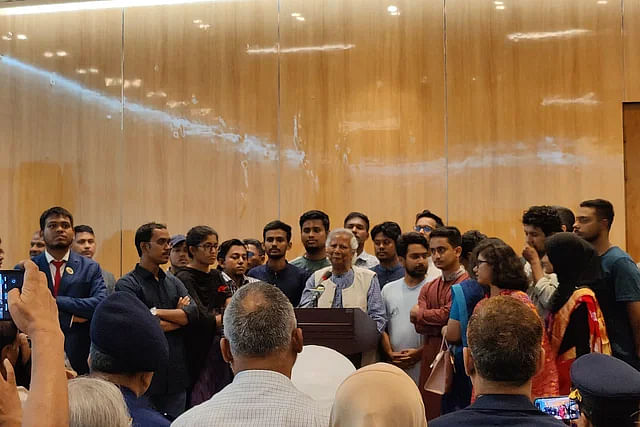 Dr Muhammad Yunus delivers a brief speech after arrival at the Shahjalal International Airport. Coordinators of Students Against Discrimination Movement were present.